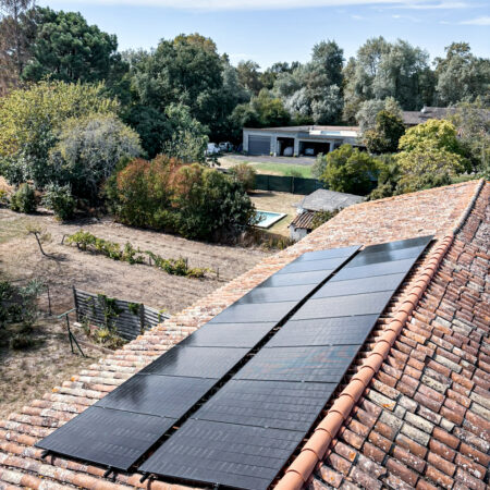 Installation de panneaux photovoltaïques sur Cornebarrieu, Pibrac, Aussone, Colomiers, Blagnac et l'Ouest Toulousain, la maintenance et la personnalisation de systèmes photovoltaïques