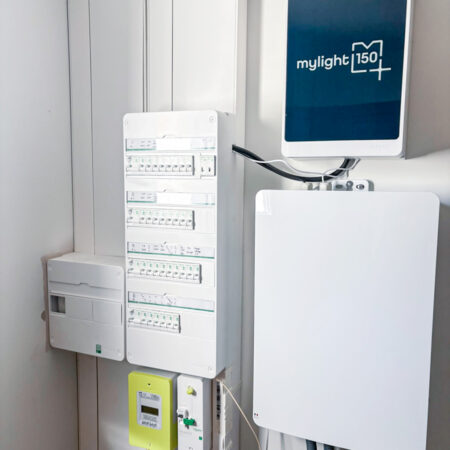 Installation de panneaux photovoltaïques sur Cornebarrieu, Pibrac, Aussone, Colomiers, Blagnac et l'Ouest Toulousain, la maintenance et la personnalisation de systèmes photovoltaïques